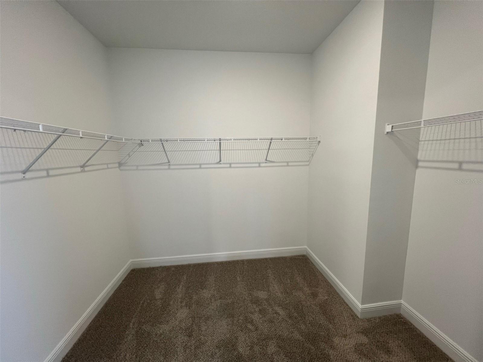 Image 19 of 27 For 9851 Gobat Aly