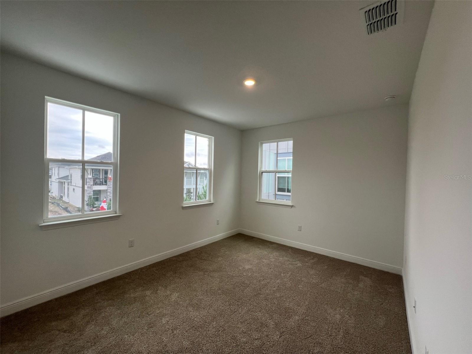 Image 23 of 27 For 9851 Gobat Aly