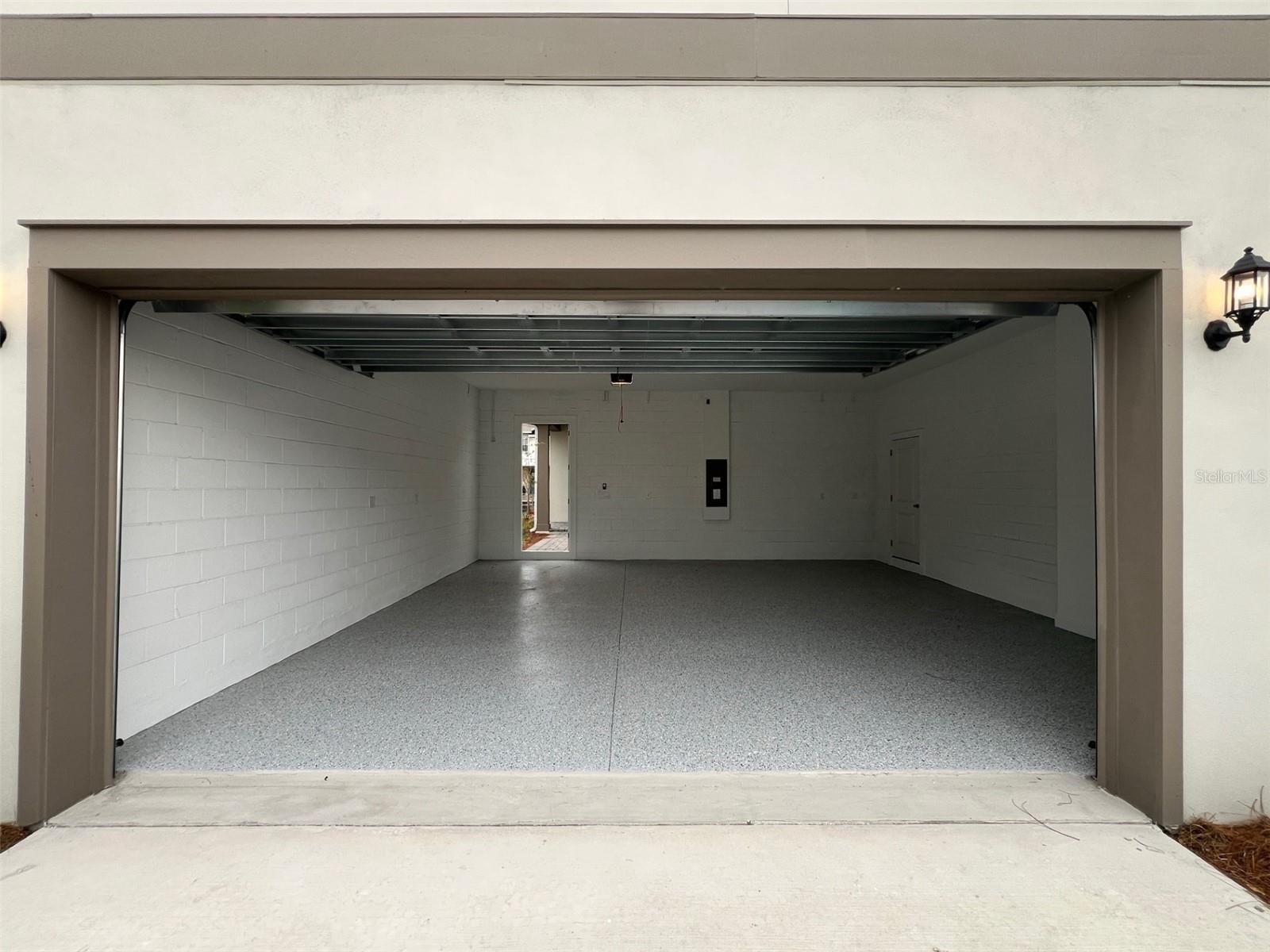 Image 26 of 27 For 9851 Gobat Aly