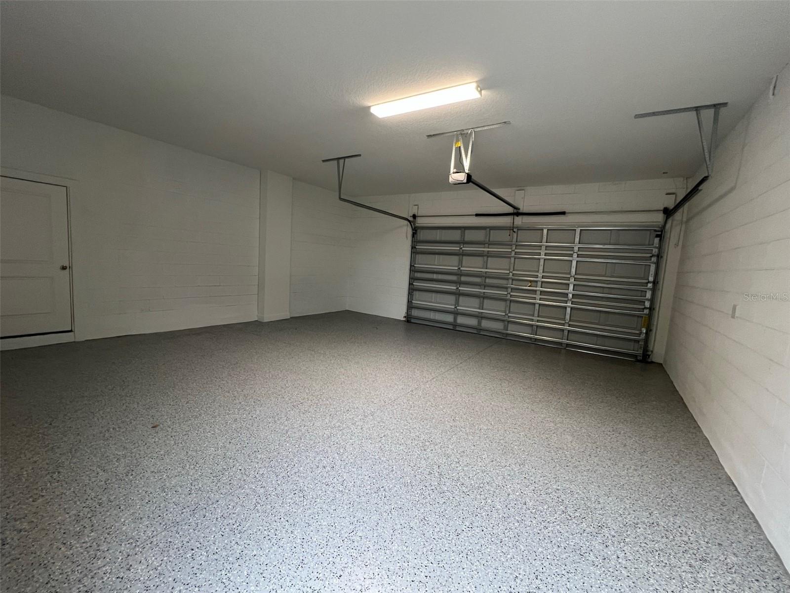 Image 27 of 27 For 9851 Gobat Aly