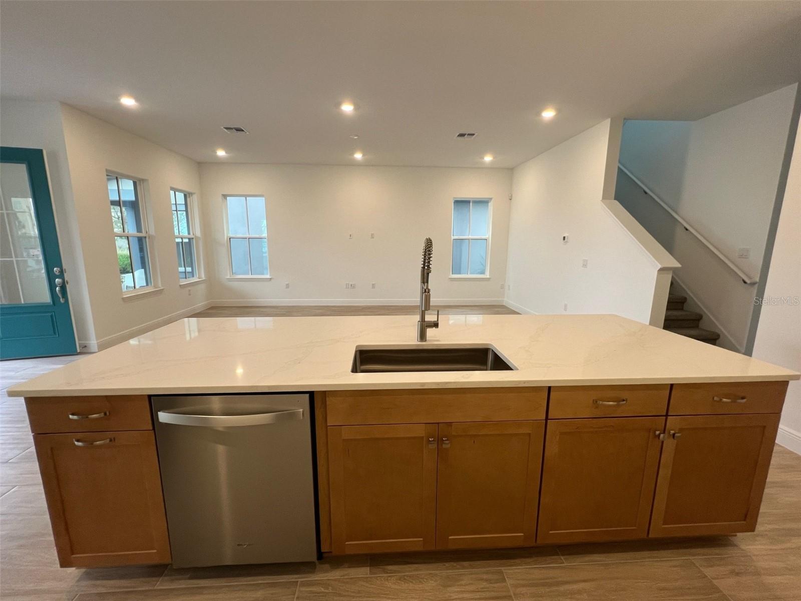 Image 4 of 27 For 9851 Gobat Aly