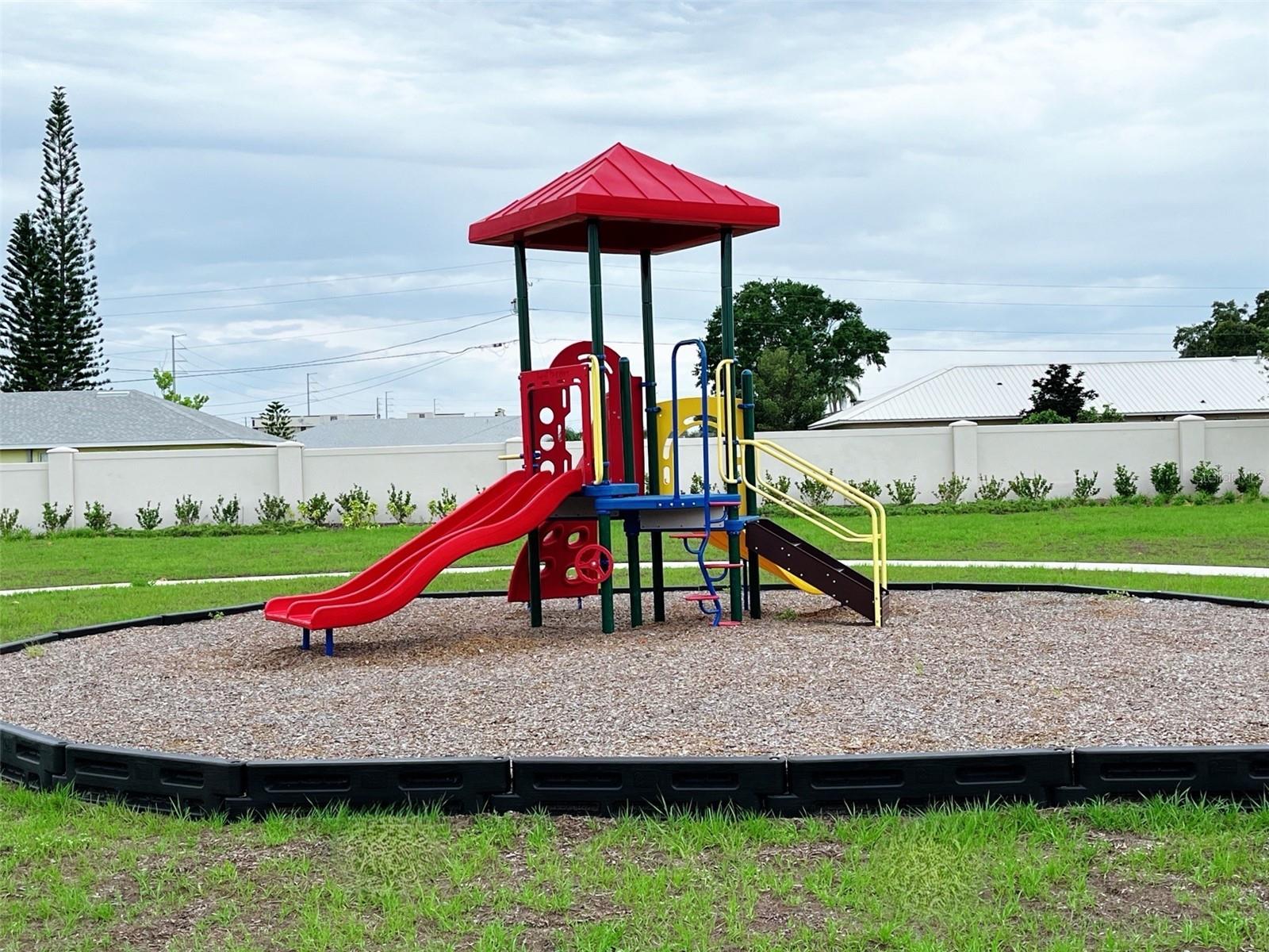 Image 5 of 6 For 325 Marion Loop