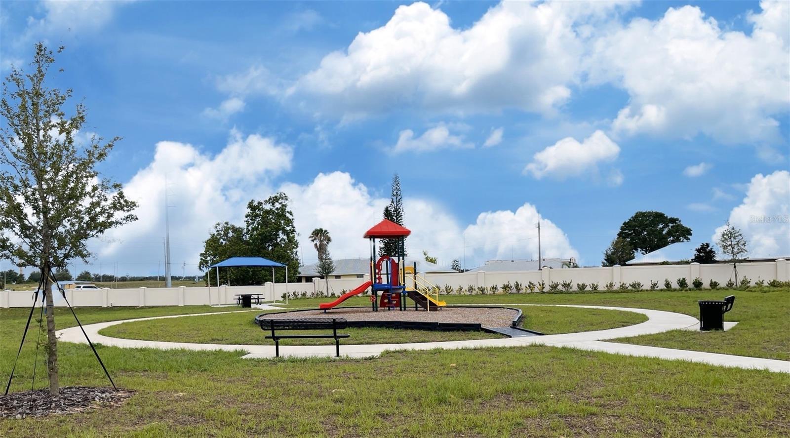 Image 6 of 6 For 325 Marion Loop