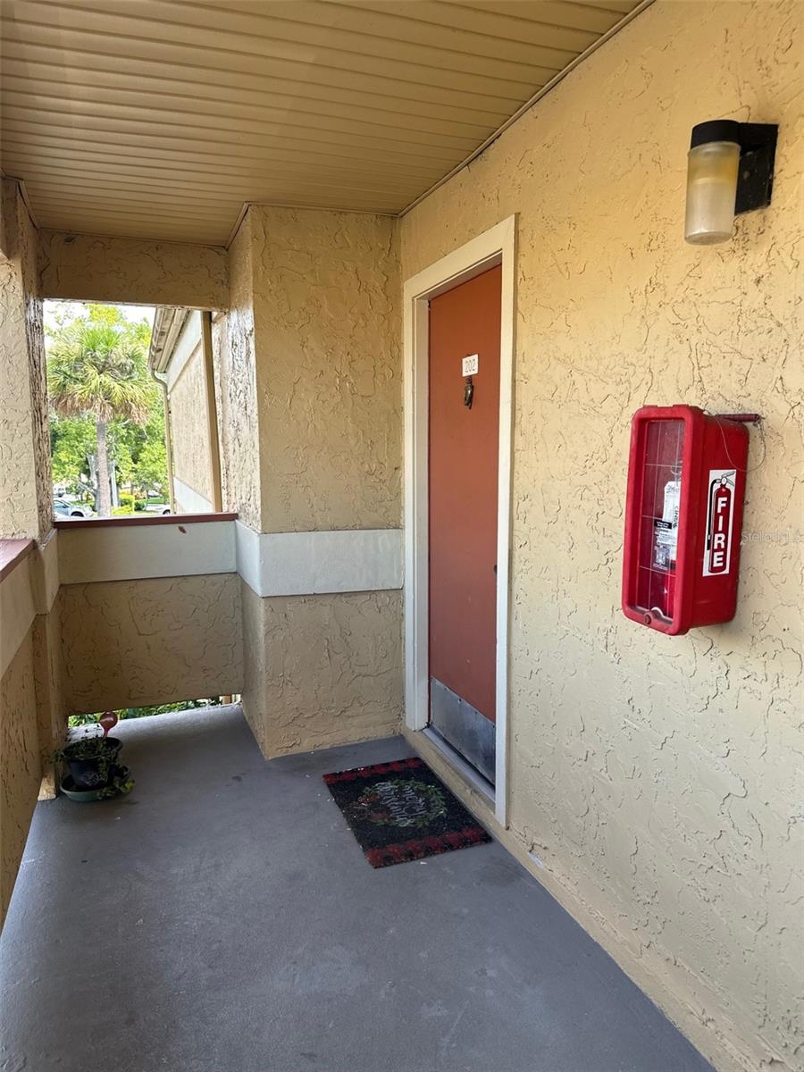 Image 3 of 52 For 602 Kenwick Circle 202