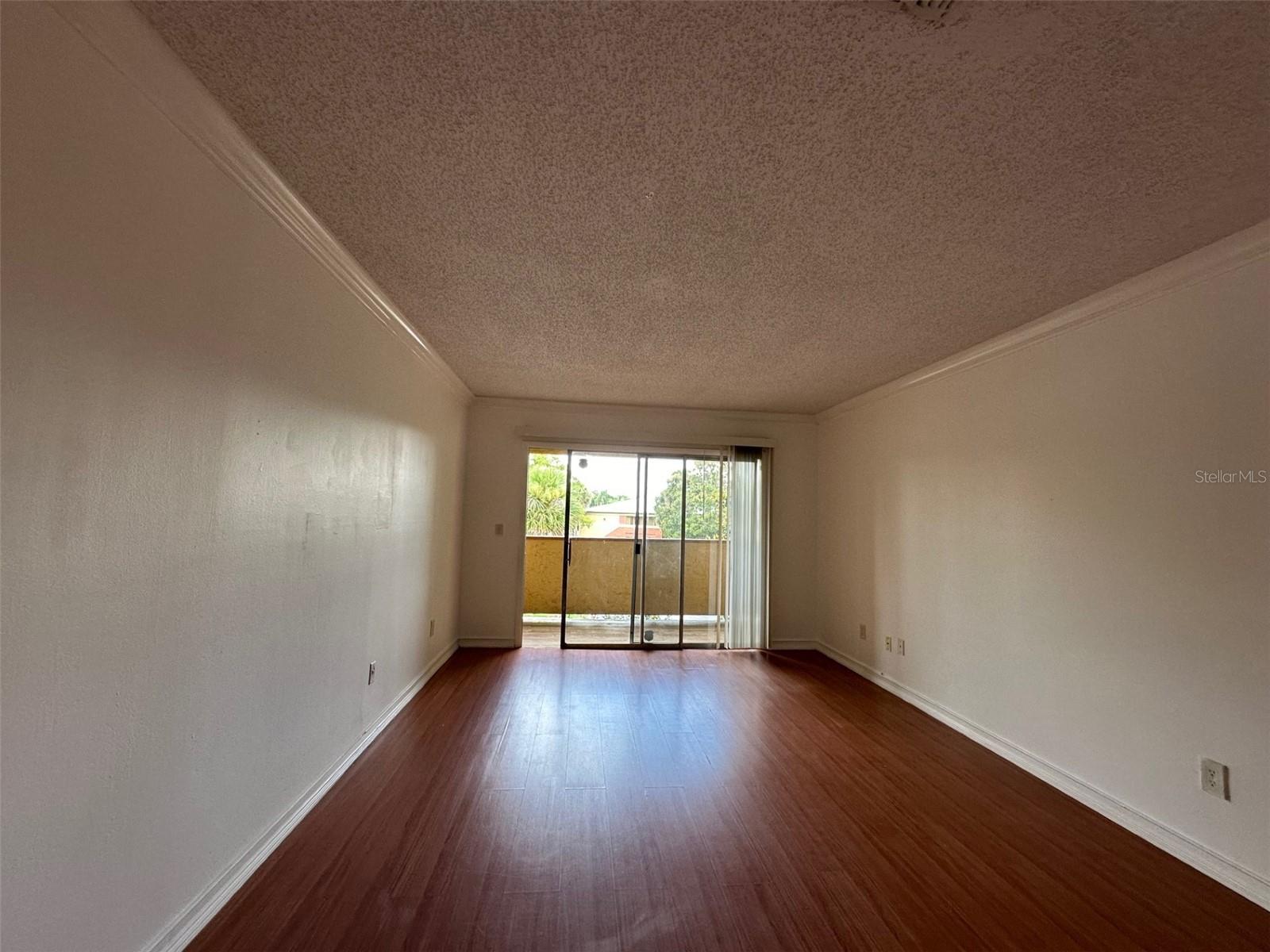 Image 31 of 52 For 602 Kenwick Circle 202