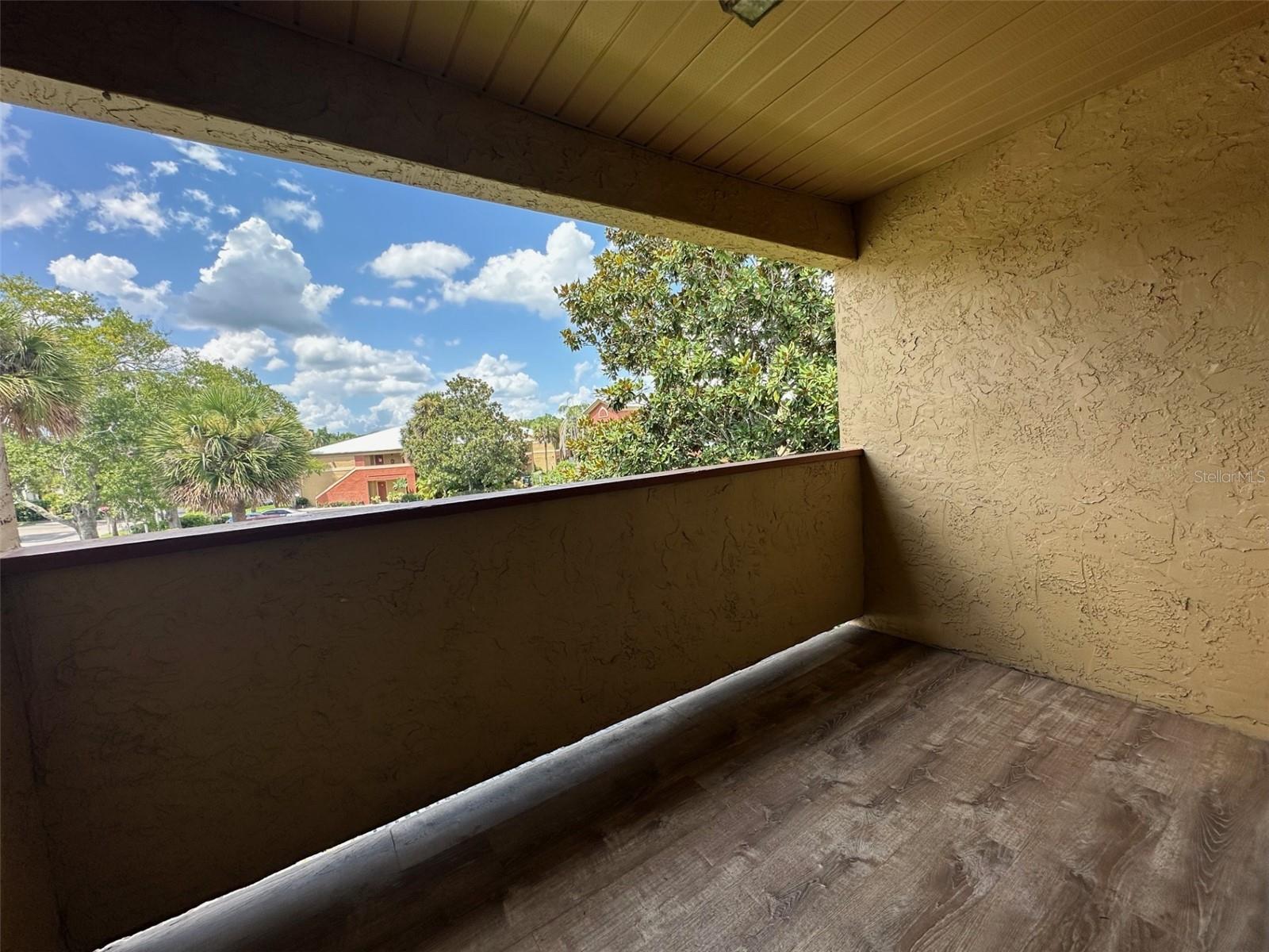 Image 35 of 52 For 602 Kenwick Circle 202