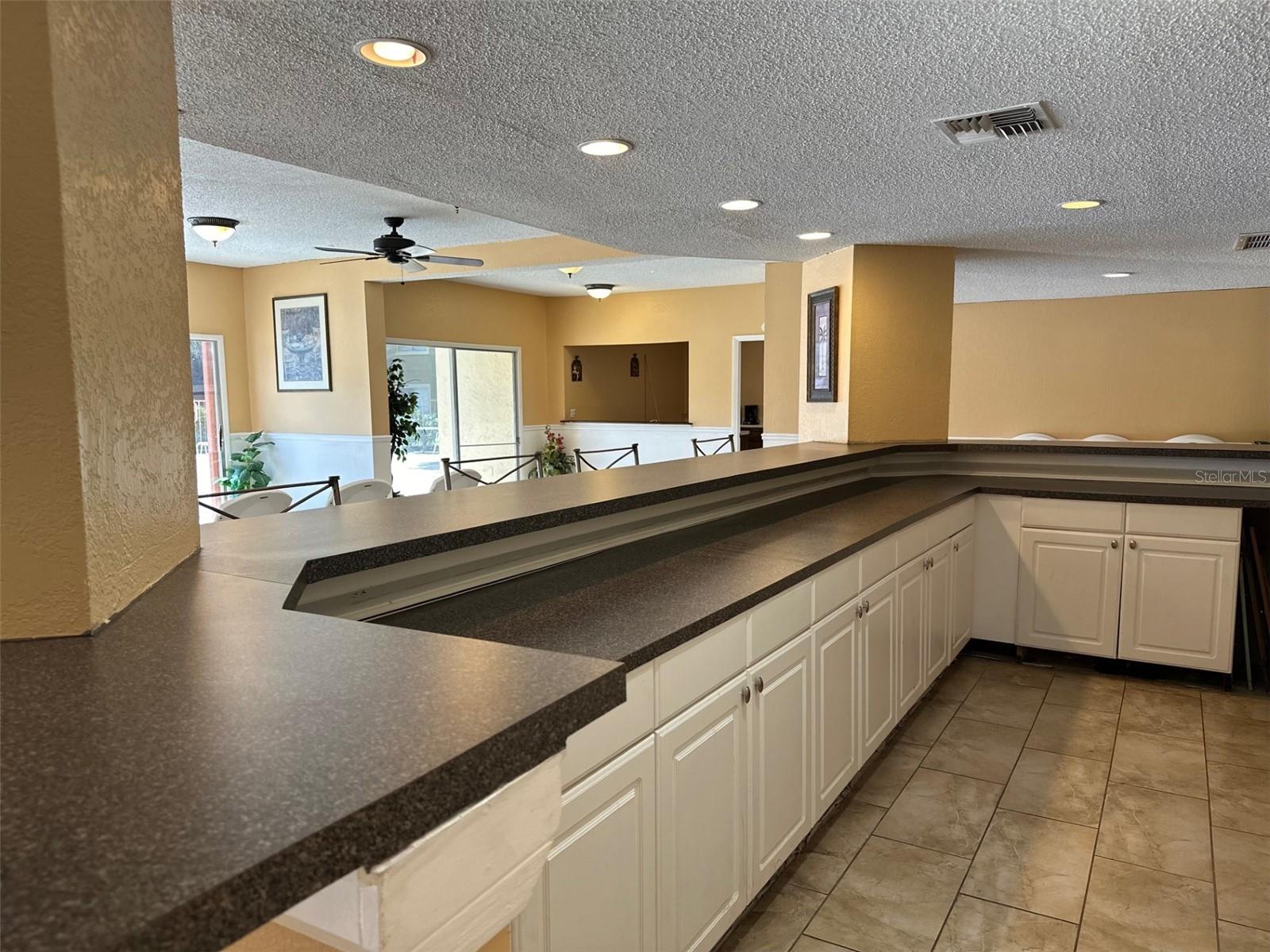 Image 39 of 52 For 602 Kenwick Circle 202