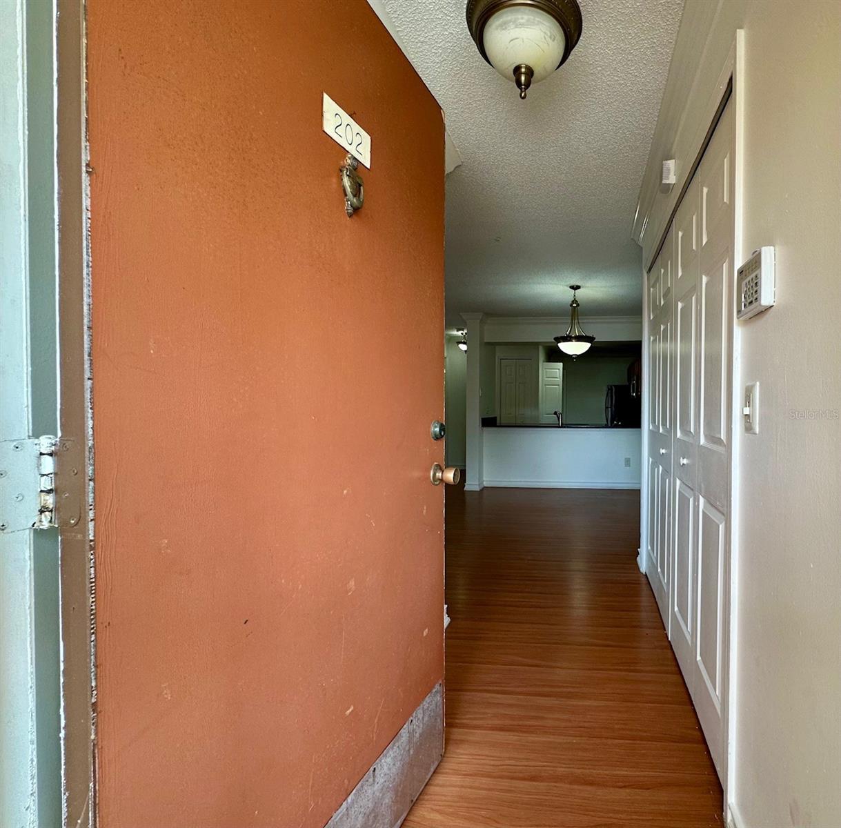 Image 4 of 52 For 602 Kenwick Circle 202