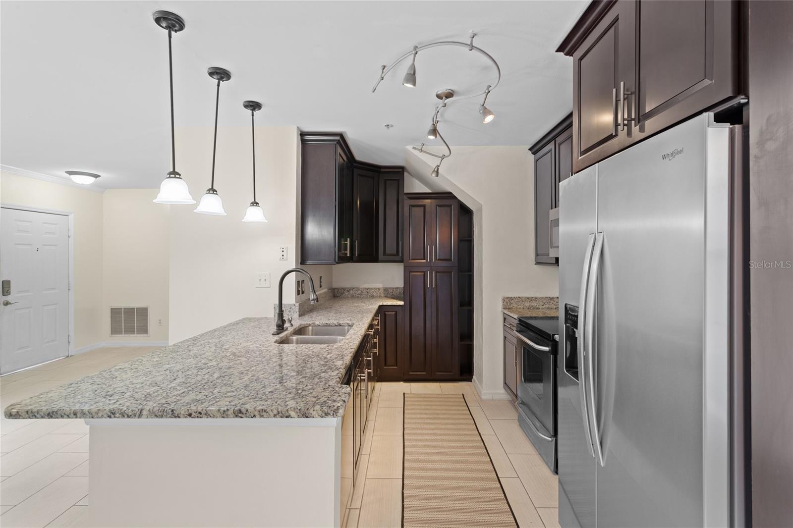 Image 7 of 29 For 754 Centervale Drive 754