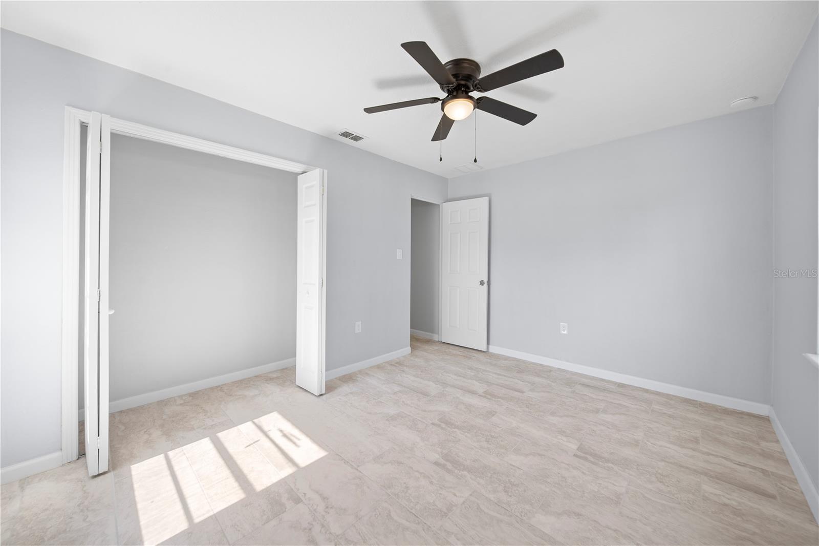 Image 12 of 18 For 724 Fairbanks Avenue