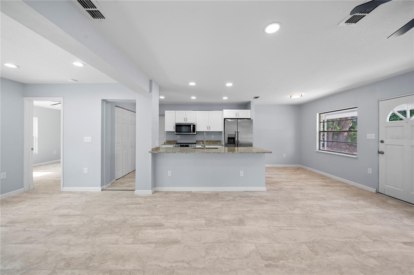 Image 5 of 18 For 724 Fairbanks Avenue