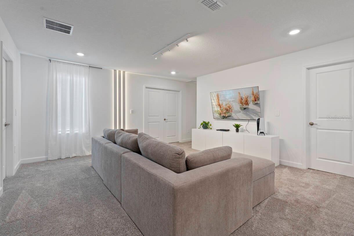 Image 28 of 40 For 2924 Penelope Loop