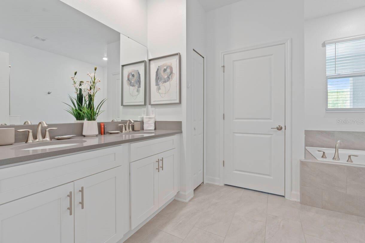 Image 34 of 40 For 2924 Penelope Loop