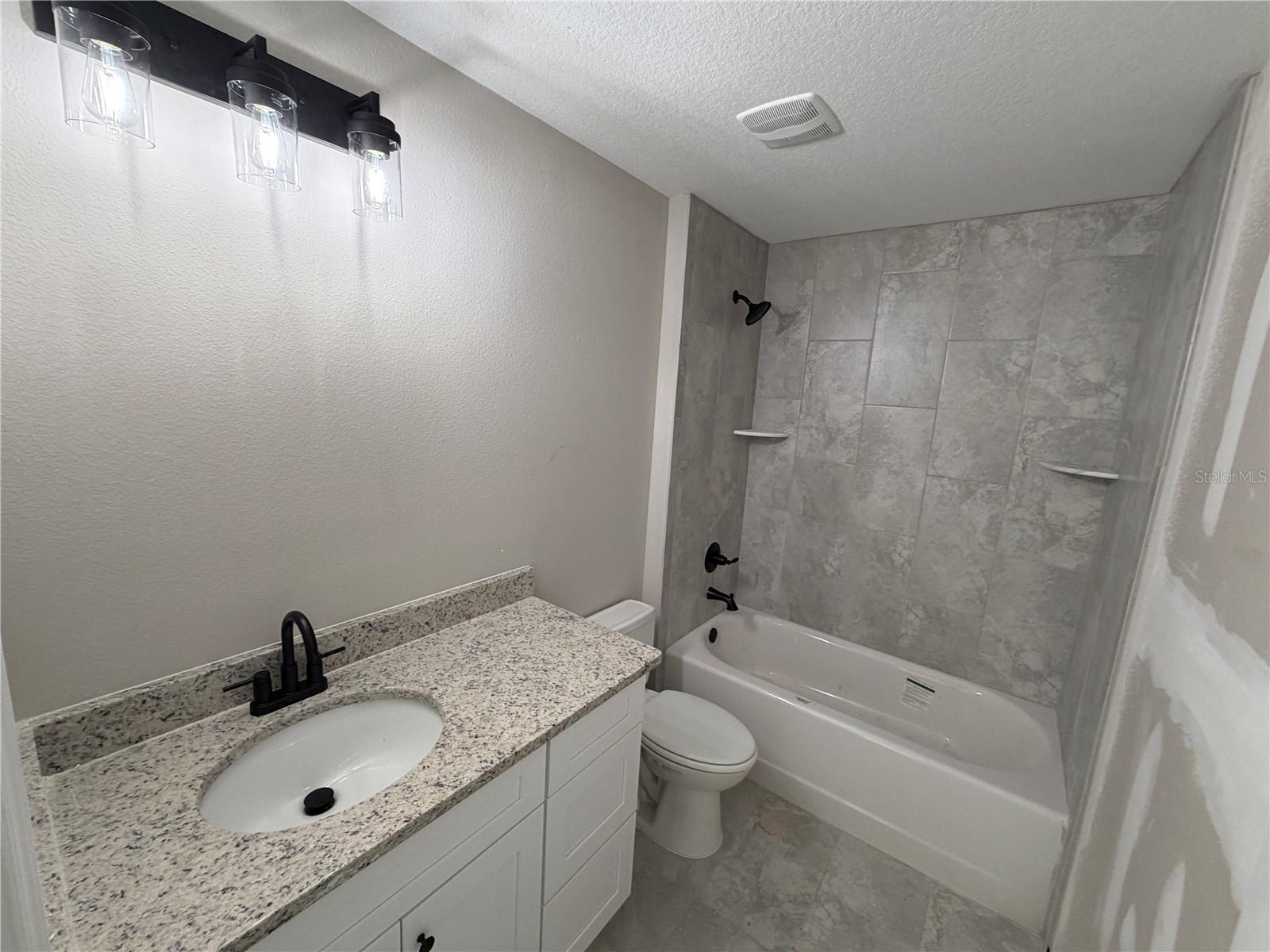 Image 12 of 27 For 754 Deacon Place