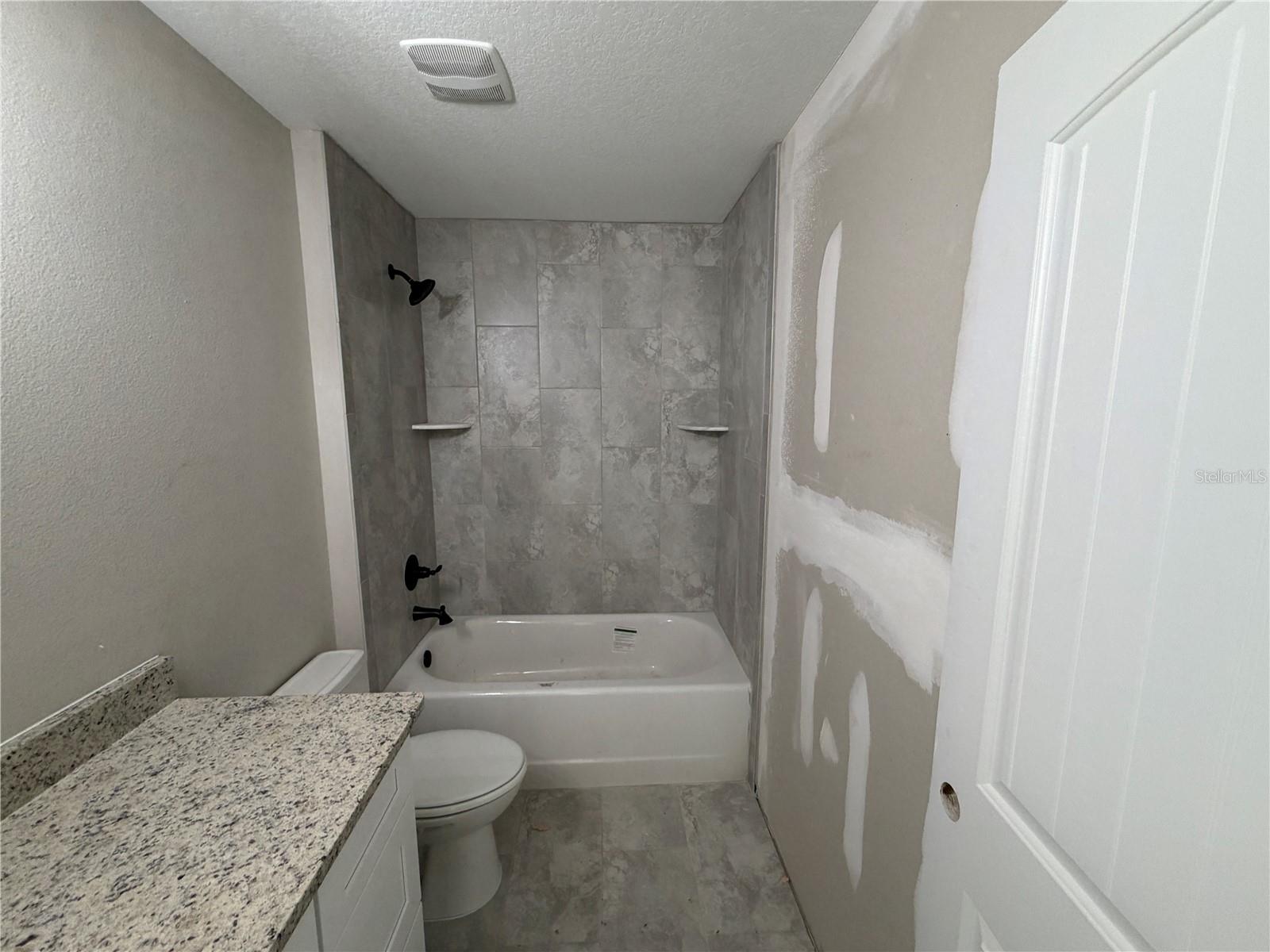 Image 13 of 27 For 754 Deacon Place