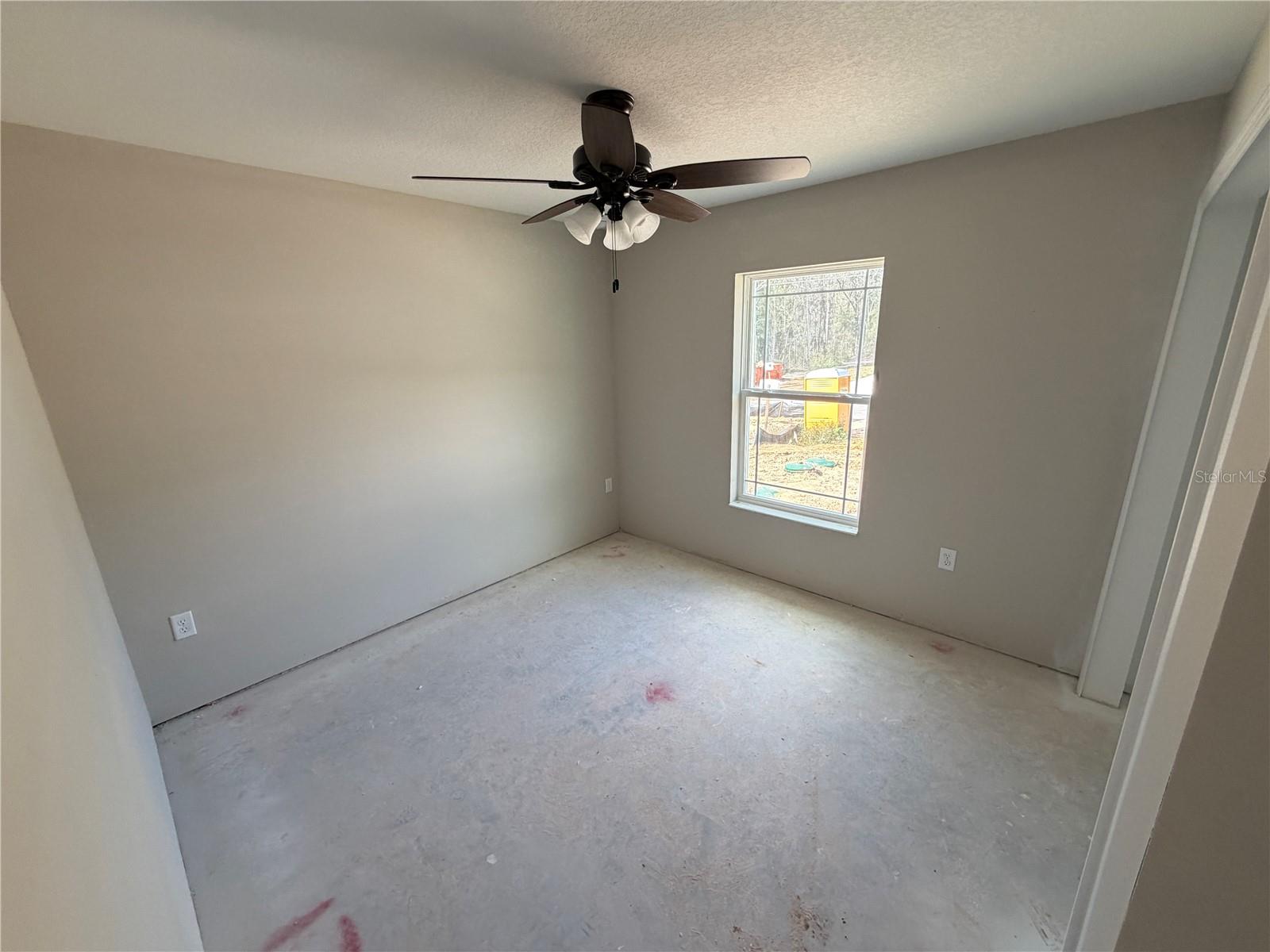 Image 14 of 27 For 754 Deacon Place