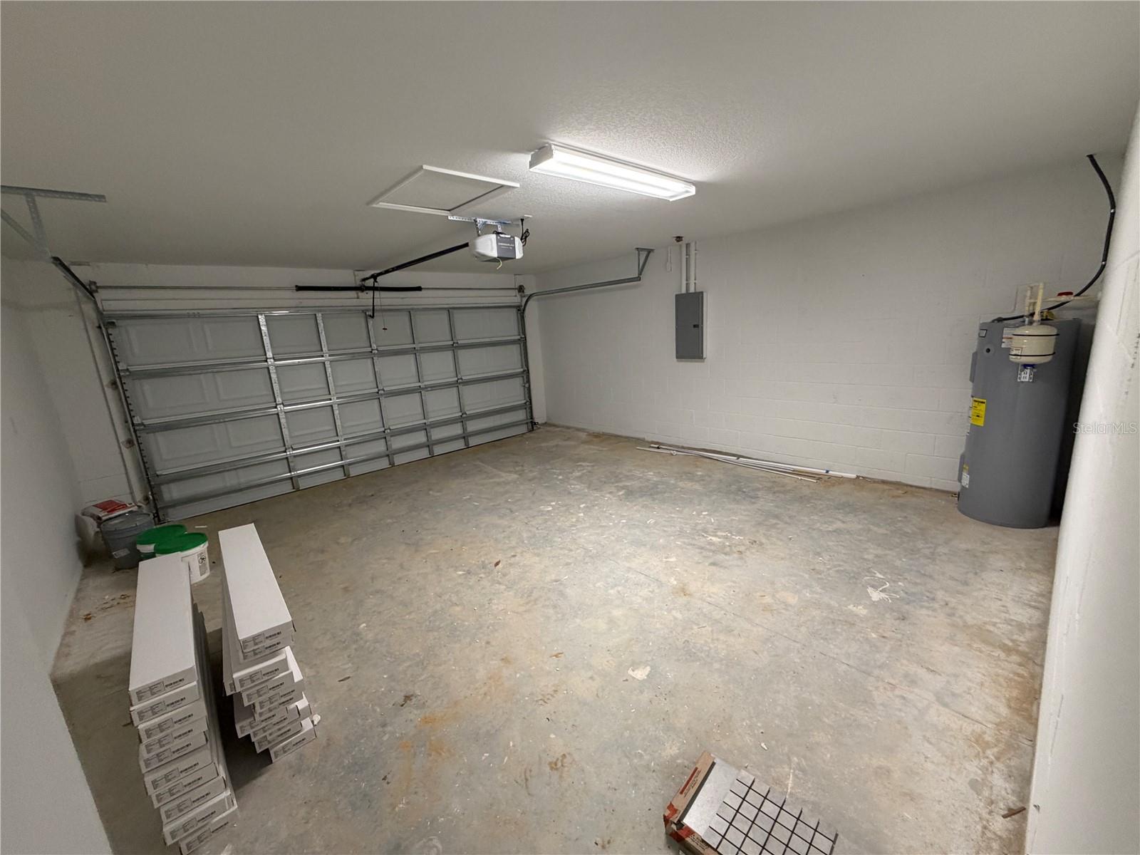 Image 19 of 27 For 754 Deacon Place