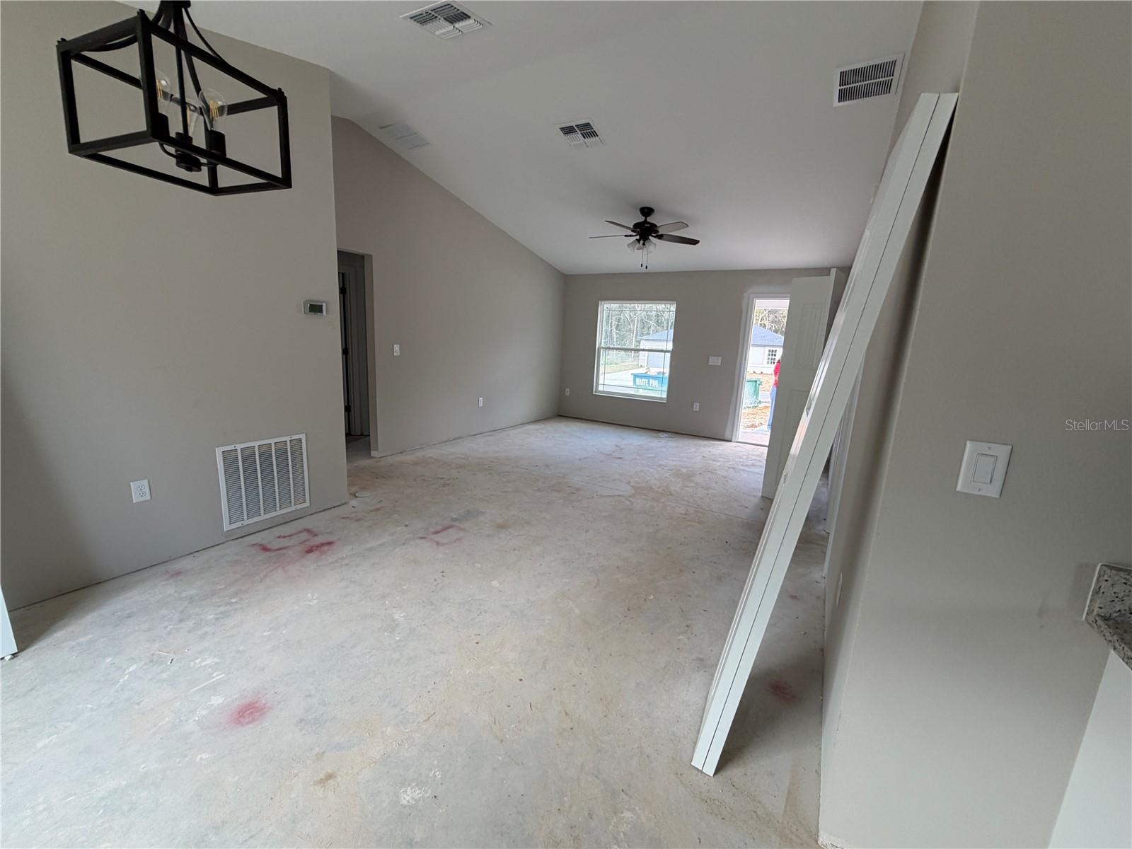 Image 22 of 27 For 754 Deacon Place