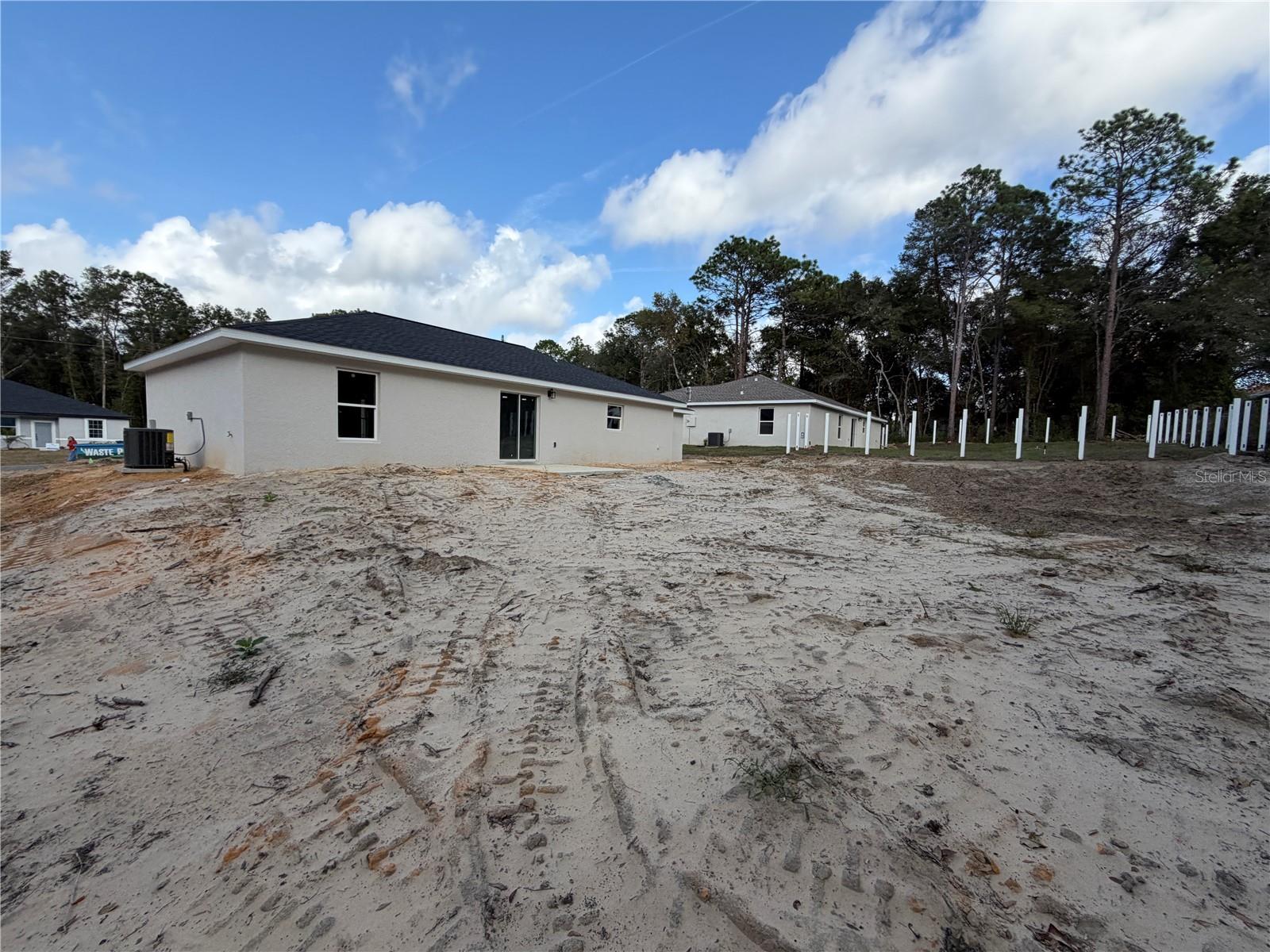 Image 24 of 27 For 754 Deacon Place