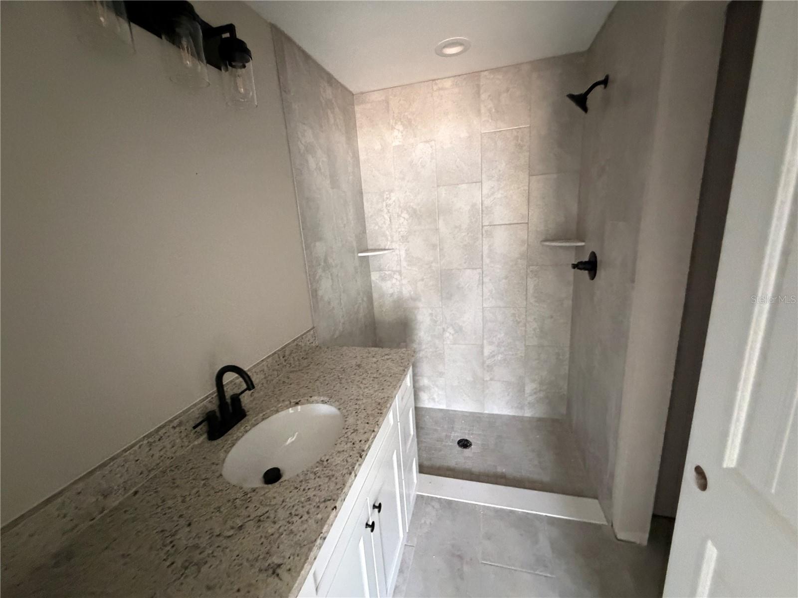 Image 8 of 27 For 754 Deacon Place