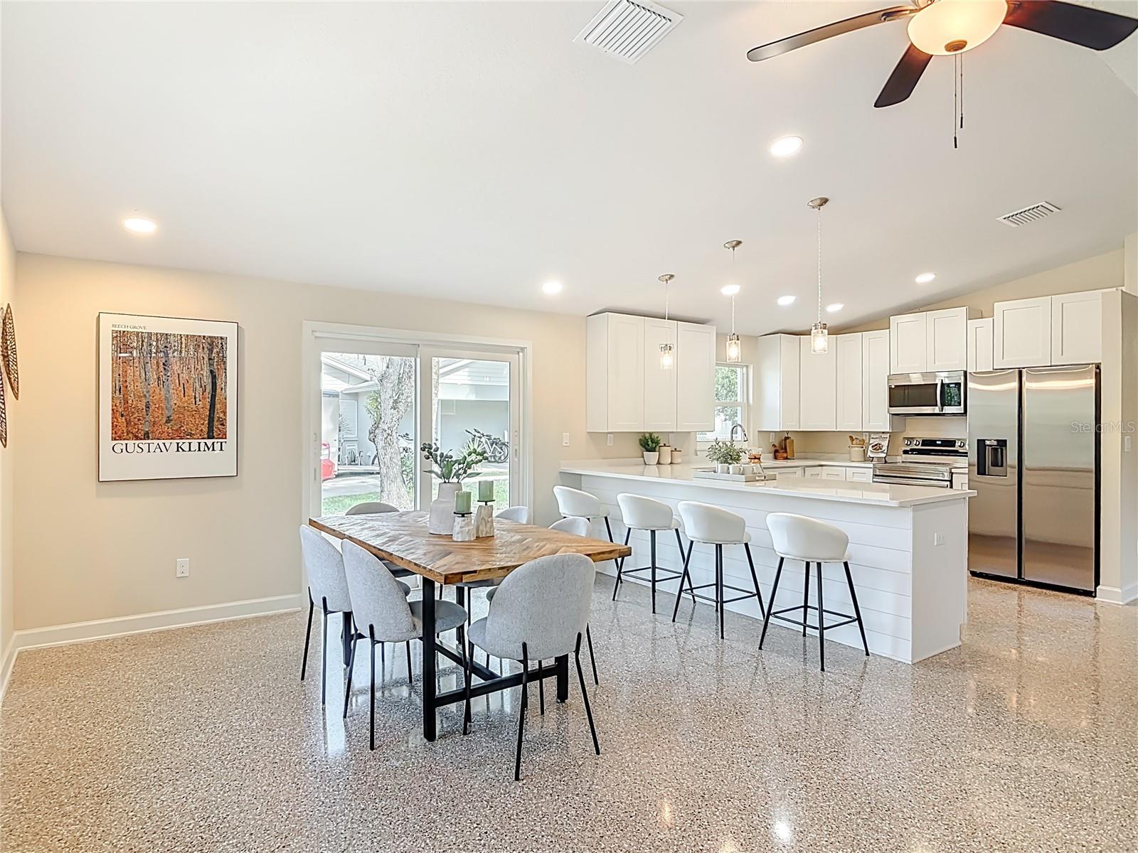 Image 12 of 51 For 1515 Live Oak Street