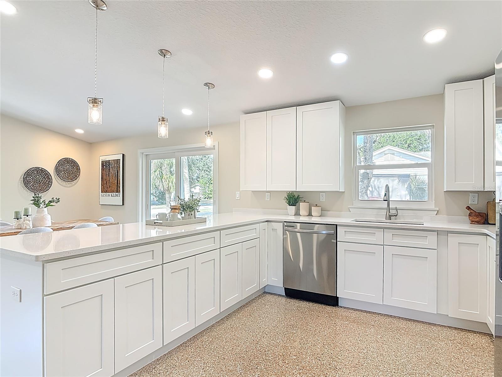 Image 18 of 51 For 1515 Live Oak Street