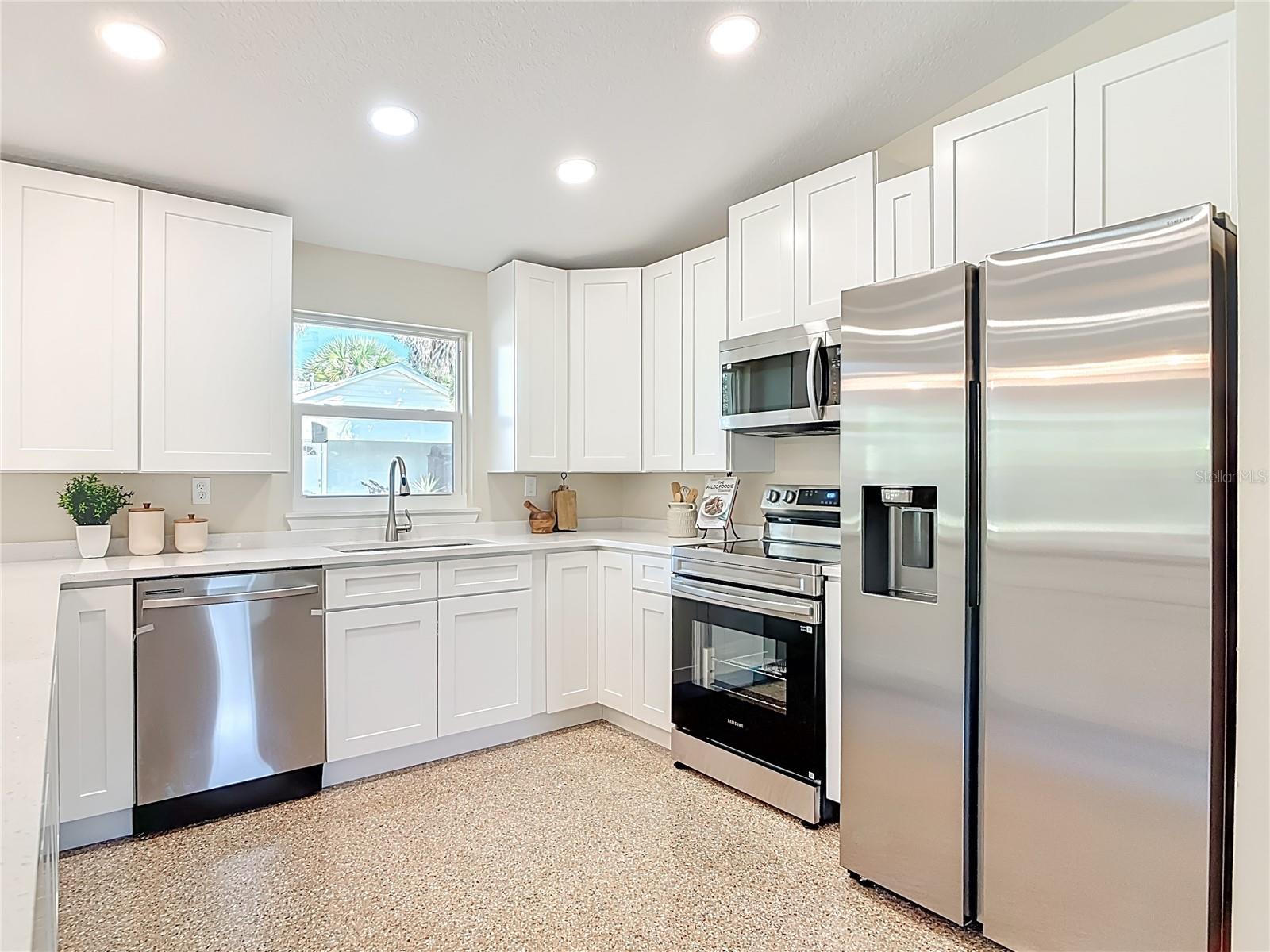 Image 20 of 51 For 1515 Live Oak Street