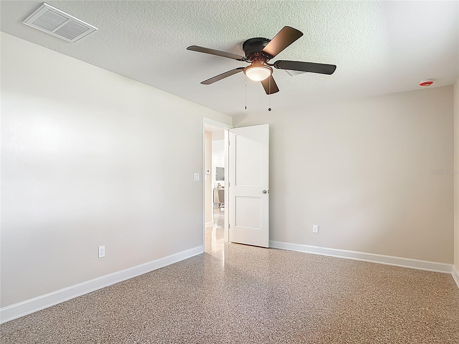 Image 25 of 51 For 1515 Live Oak Street