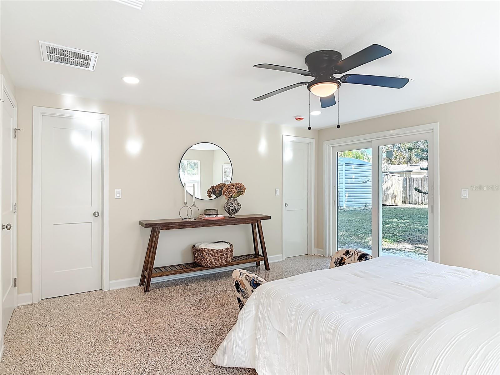 Image 33 of 51 For 1515 Live Oak Street