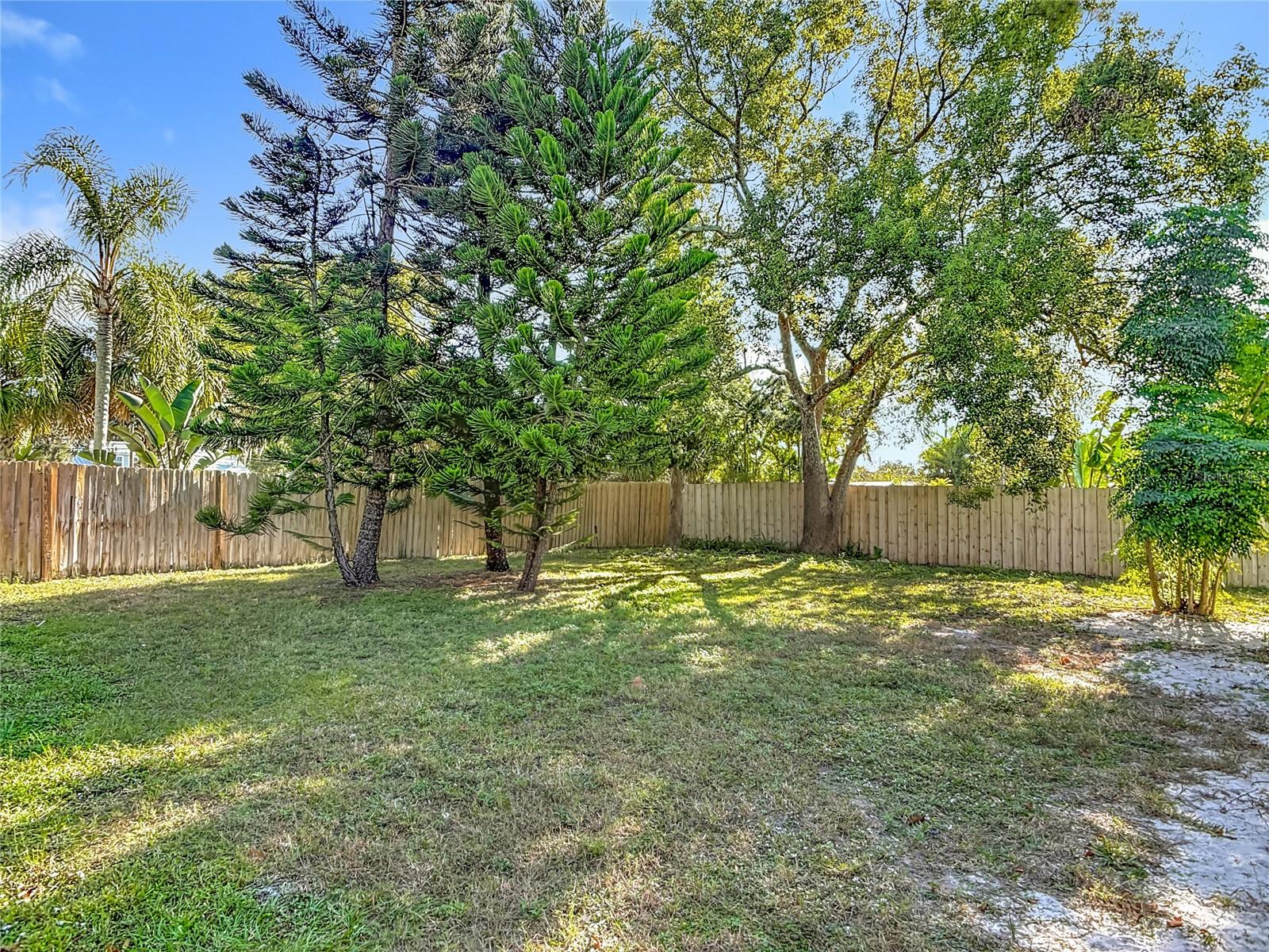 Image 43 of 51 For 1515 Live Oak Street