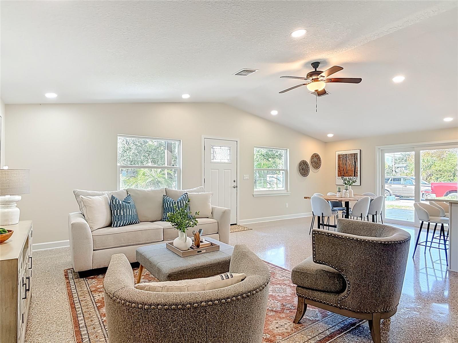 Image 9 of 51 For 1515 Live Oak Street