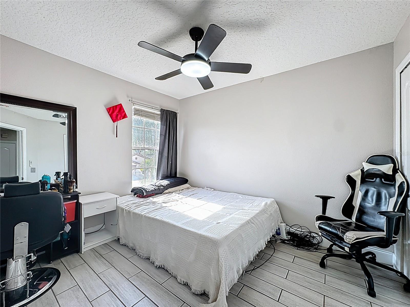 Image 22 of 47 For 160 Tuscany Pointe Avenue