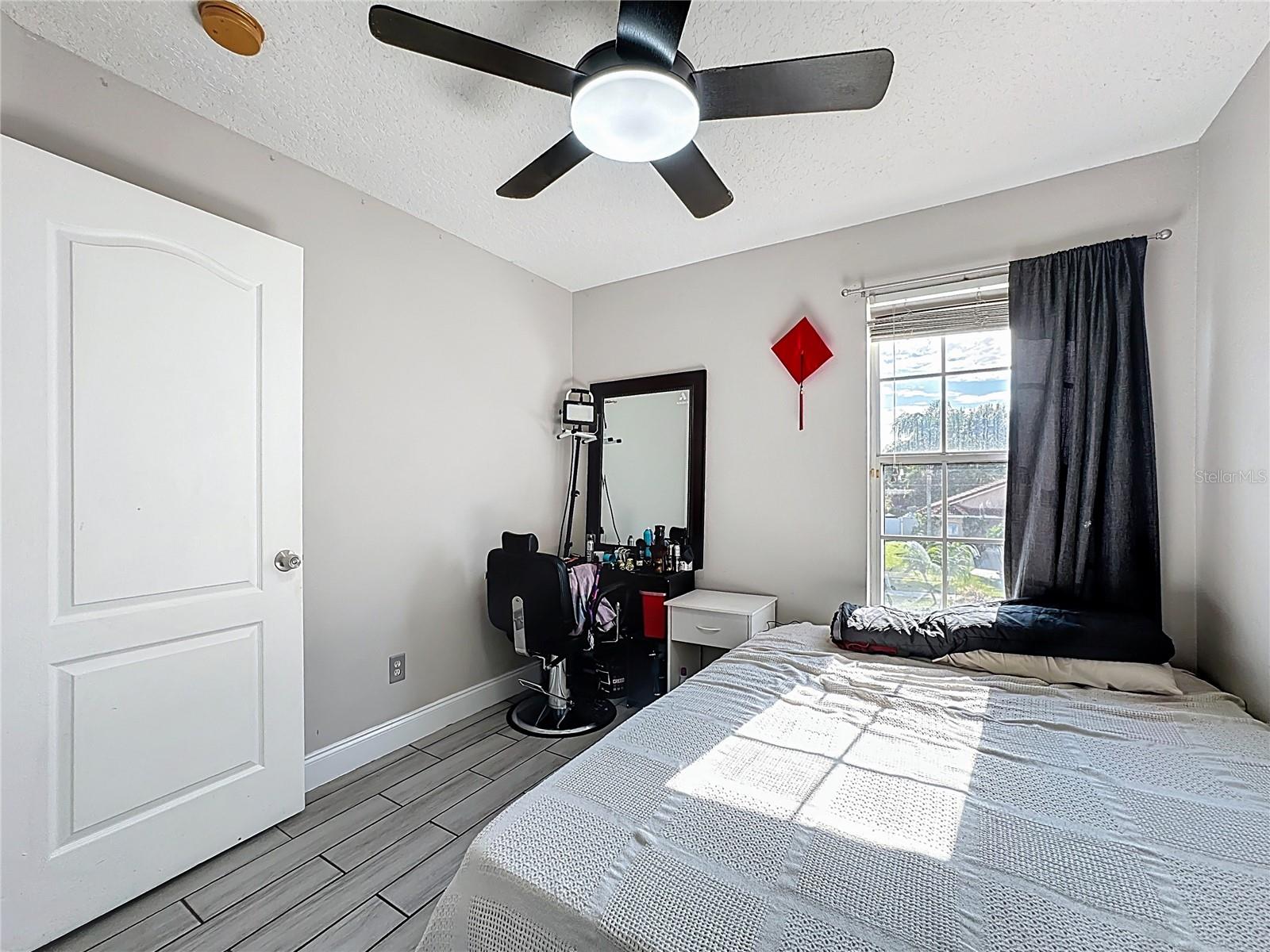 Image 23 of 47 For 160 Tuscany Pointe Avenue