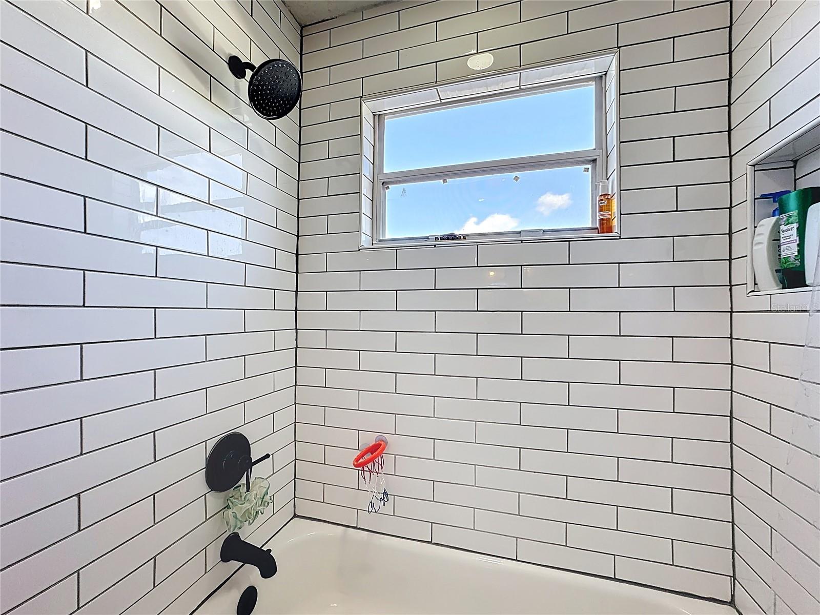 Image 31 of 47 For 160 Tuscany Pointe Avenue