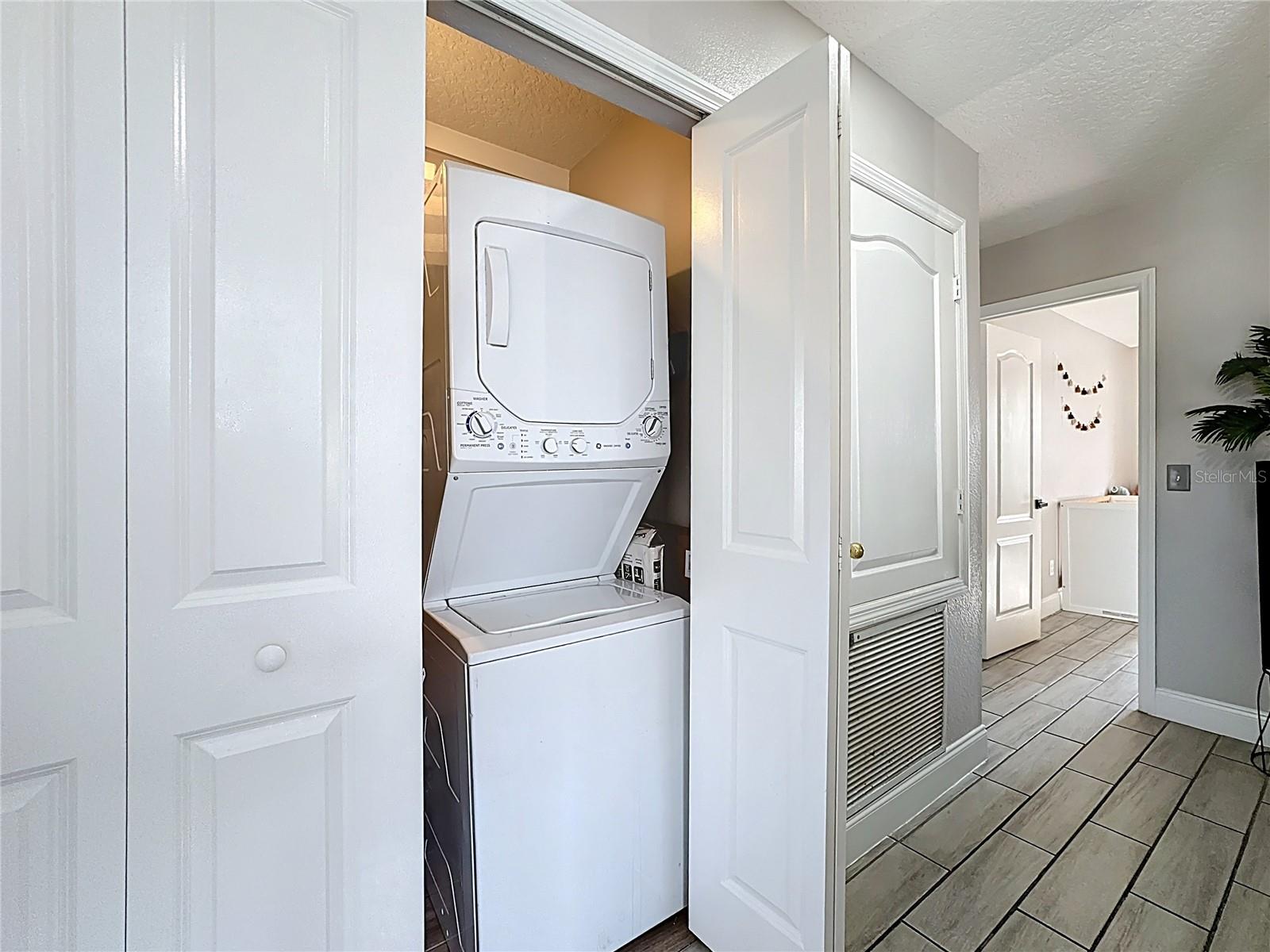 Image 38 of 47 For 160 Tuscany Pointe Avenue