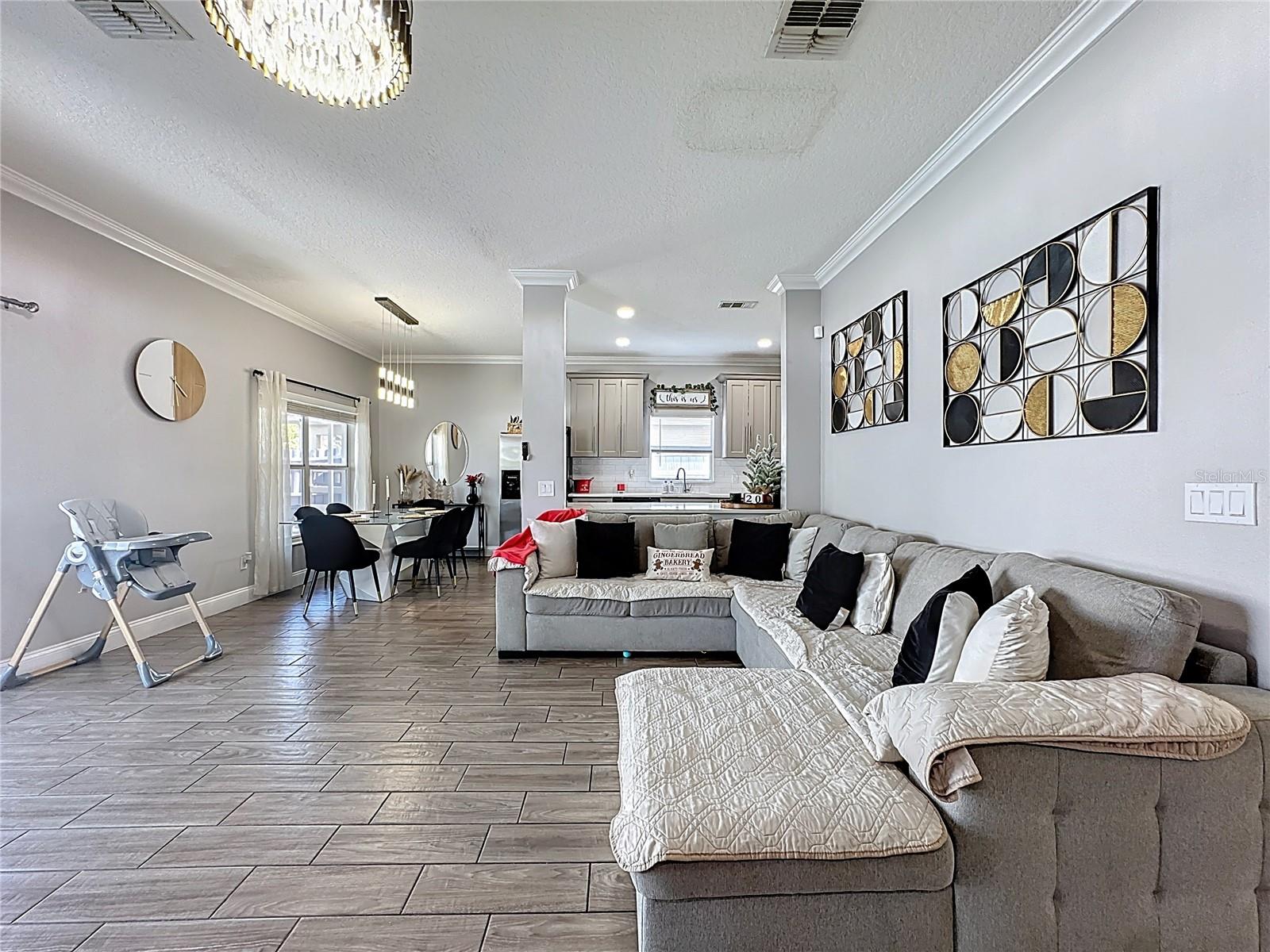 Image 9 of 47 For 160 Tuscany Pointe Avenue