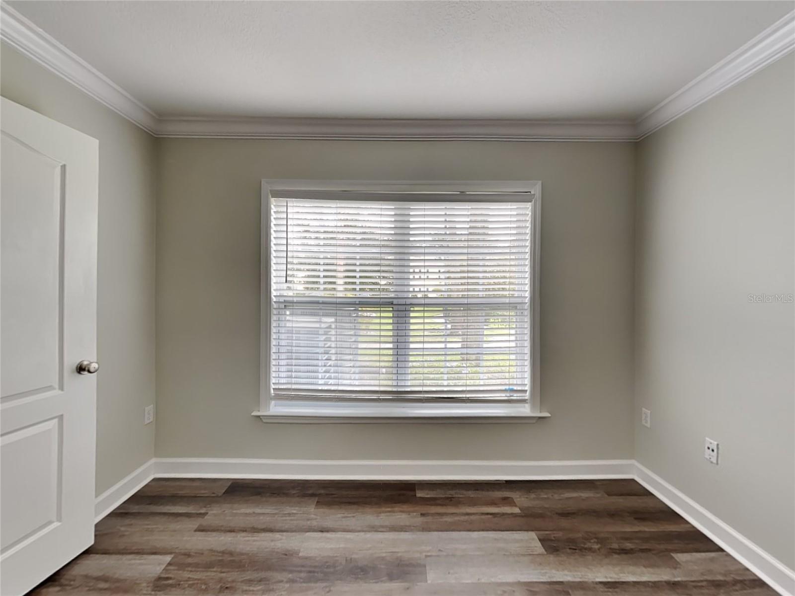 Image 8 of 15 For 2065 Dixie Belle Drive L