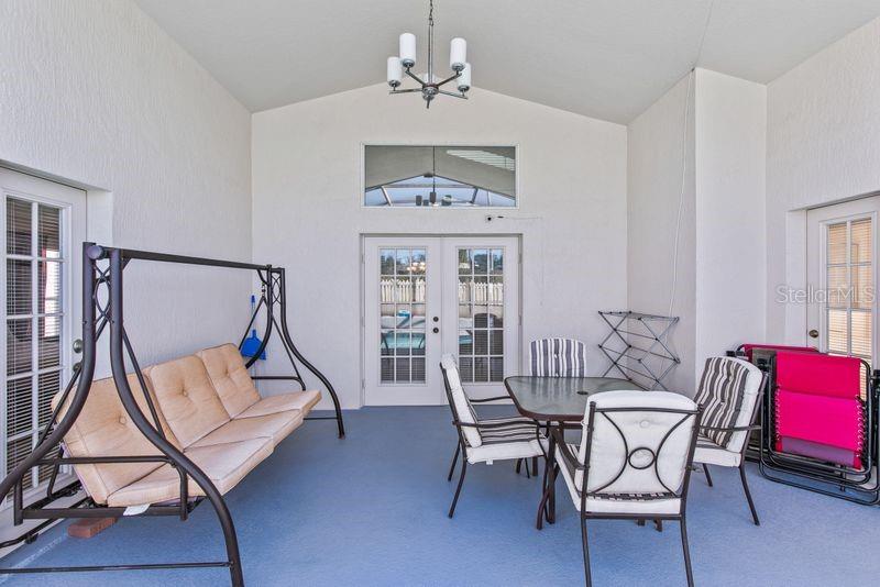 Image 21 of 29 For 15722 Heron Hill Street