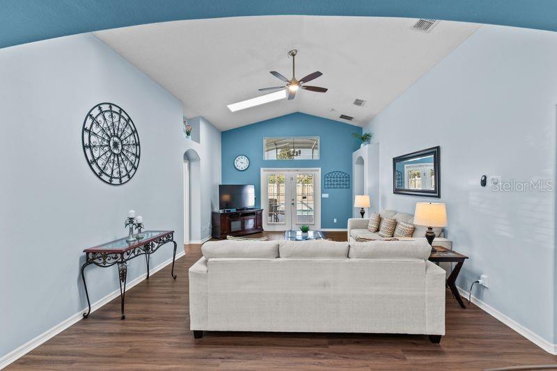 Image 4 of 29 For 15722 Heron Hill Street