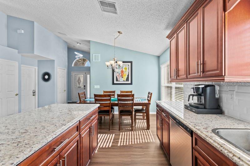 Image 6 of 29 For 15722 Heron Hill Street