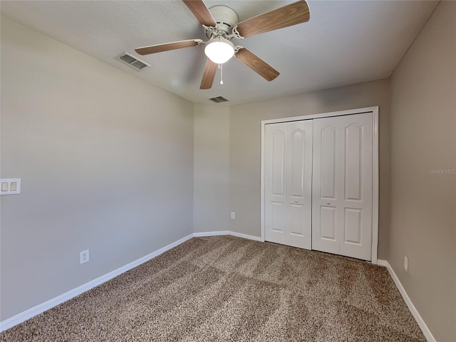 Image 11 of 19 For 906 Summit Ash Court