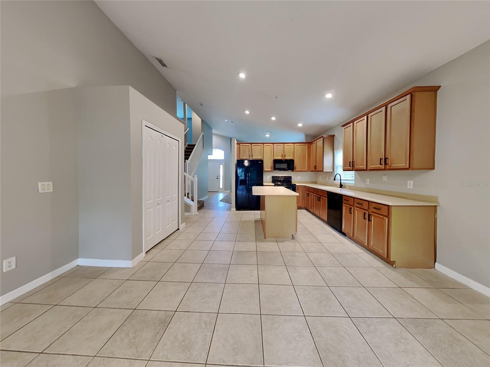 Image 4 of 19 For 906 Summit Ash Court