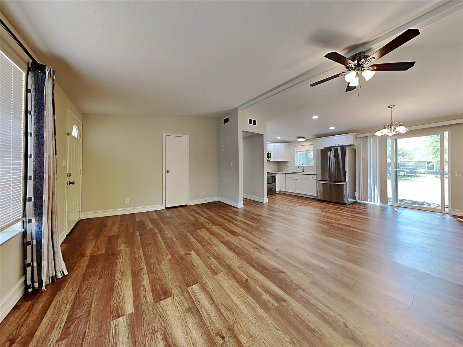 Image 3 of 17 For 13426 Tyringham Street