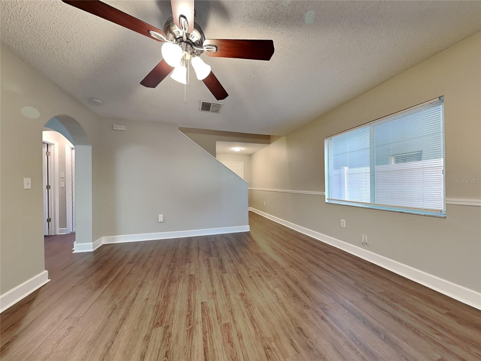 Image 3 of 15 For 774 Burlwood Street