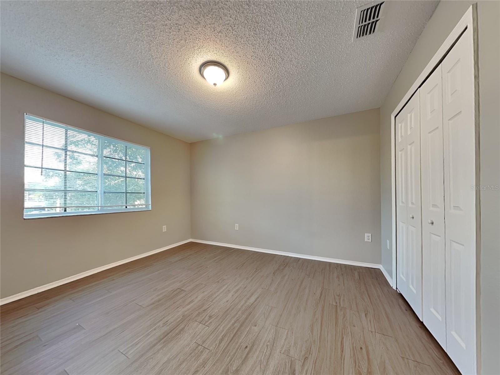 Image 9 of 15 For 774 Burlwood Street