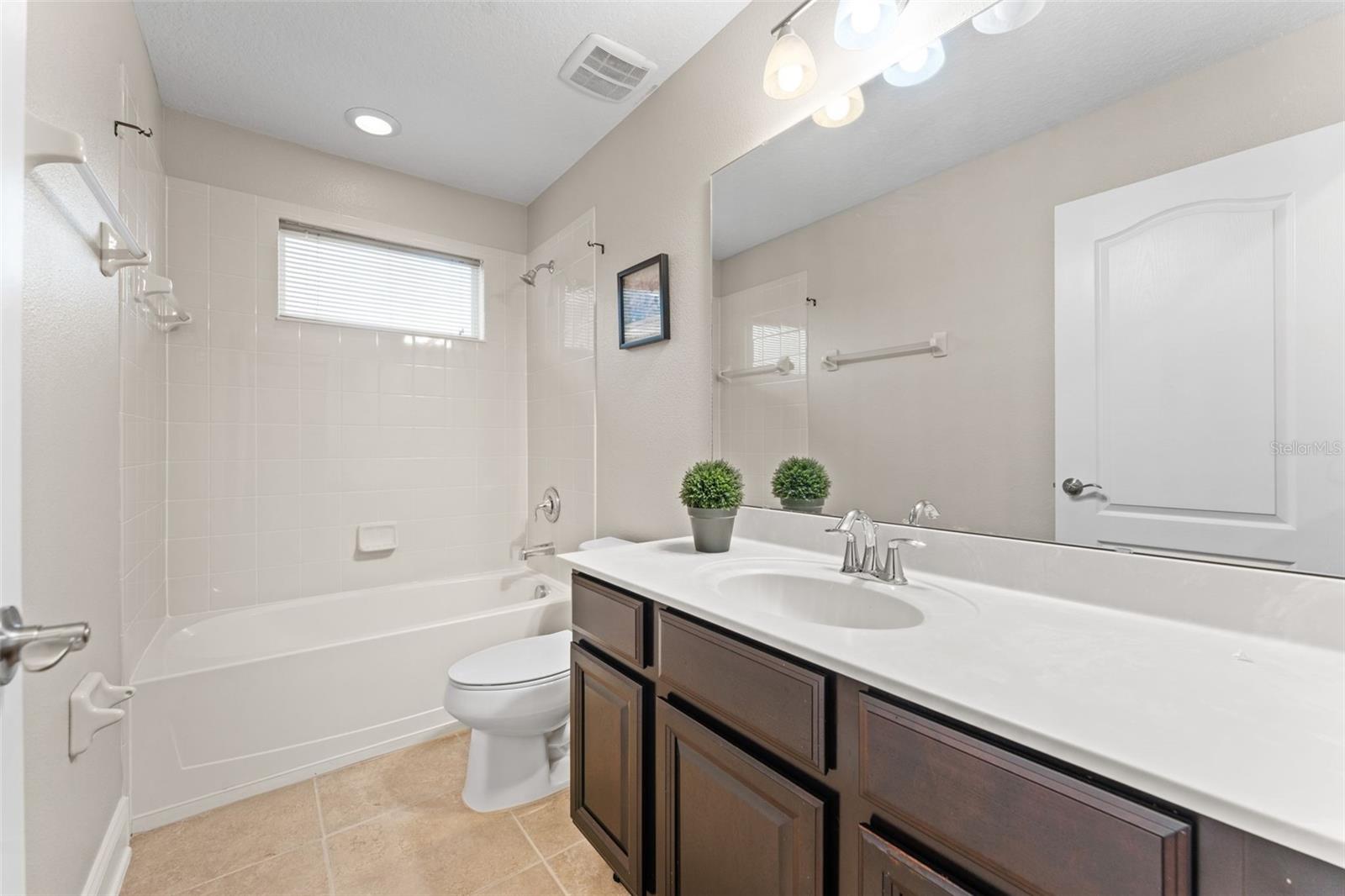 Image 22 of 32 For 16175 Lew Gem Court