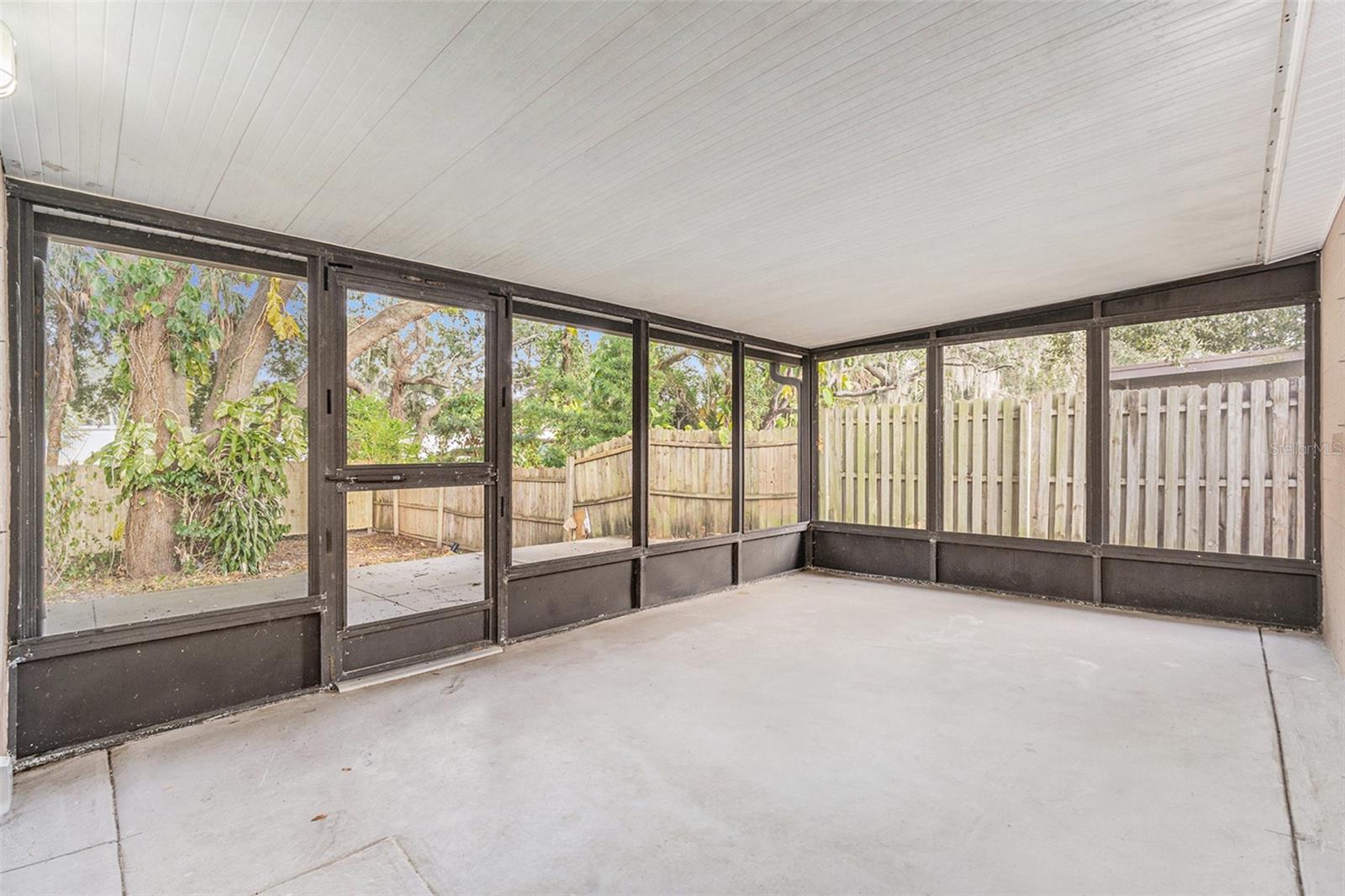 Image 22 of 26 For 3036 Blue Bird Drive