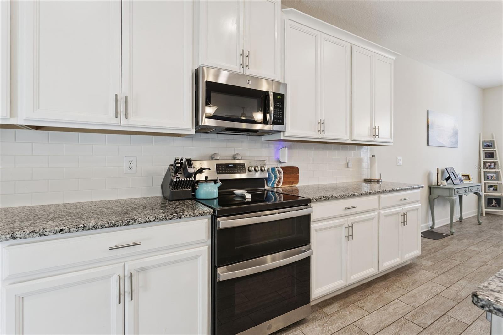 Image 11 of 54 For 5864 Alenlon Way