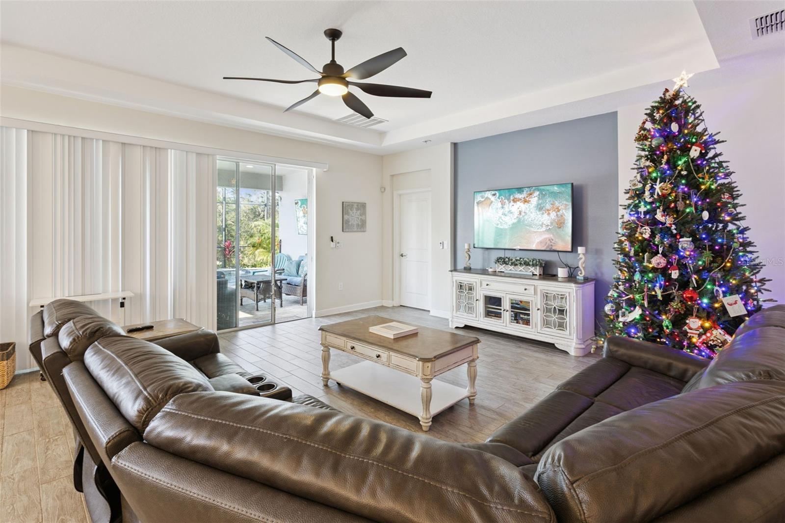 Image 13 of 54 For 5864 Alenlon Way