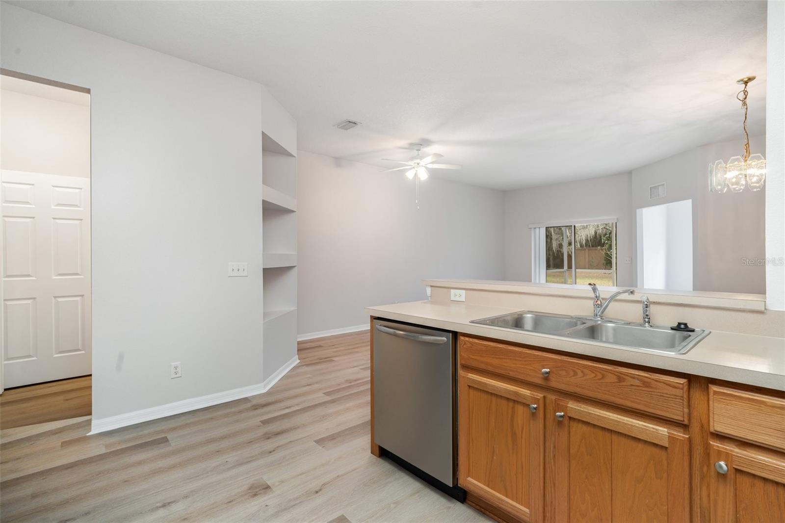 Image 9 of 25 For 9317 Stone River Place